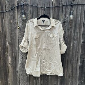 Basler Selection Shimmery Metallic Cream Colored Cropped Sleeve Utility Shirt 46